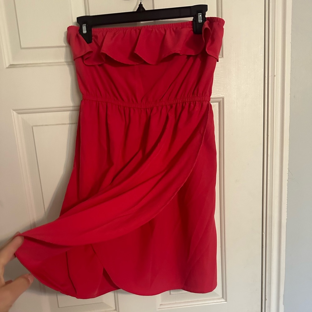 Women’s hot pink tube dress
